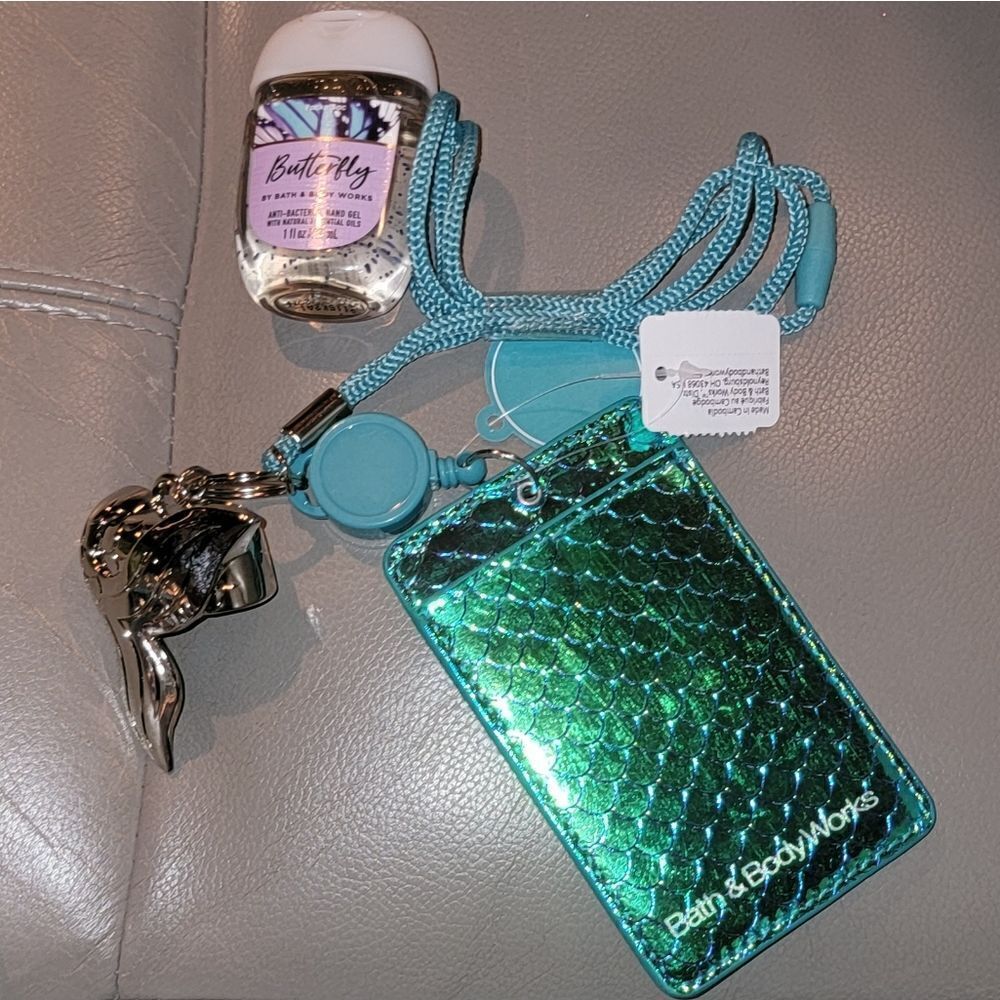 Bath & Body Works Wearable Lanyard Pocketbac Holder, ID Badge Card Holder New - Picture 10 of 10